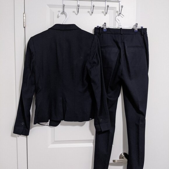 HM Navy Suit Set (Blazer/Pants) - Picture 2 of 5